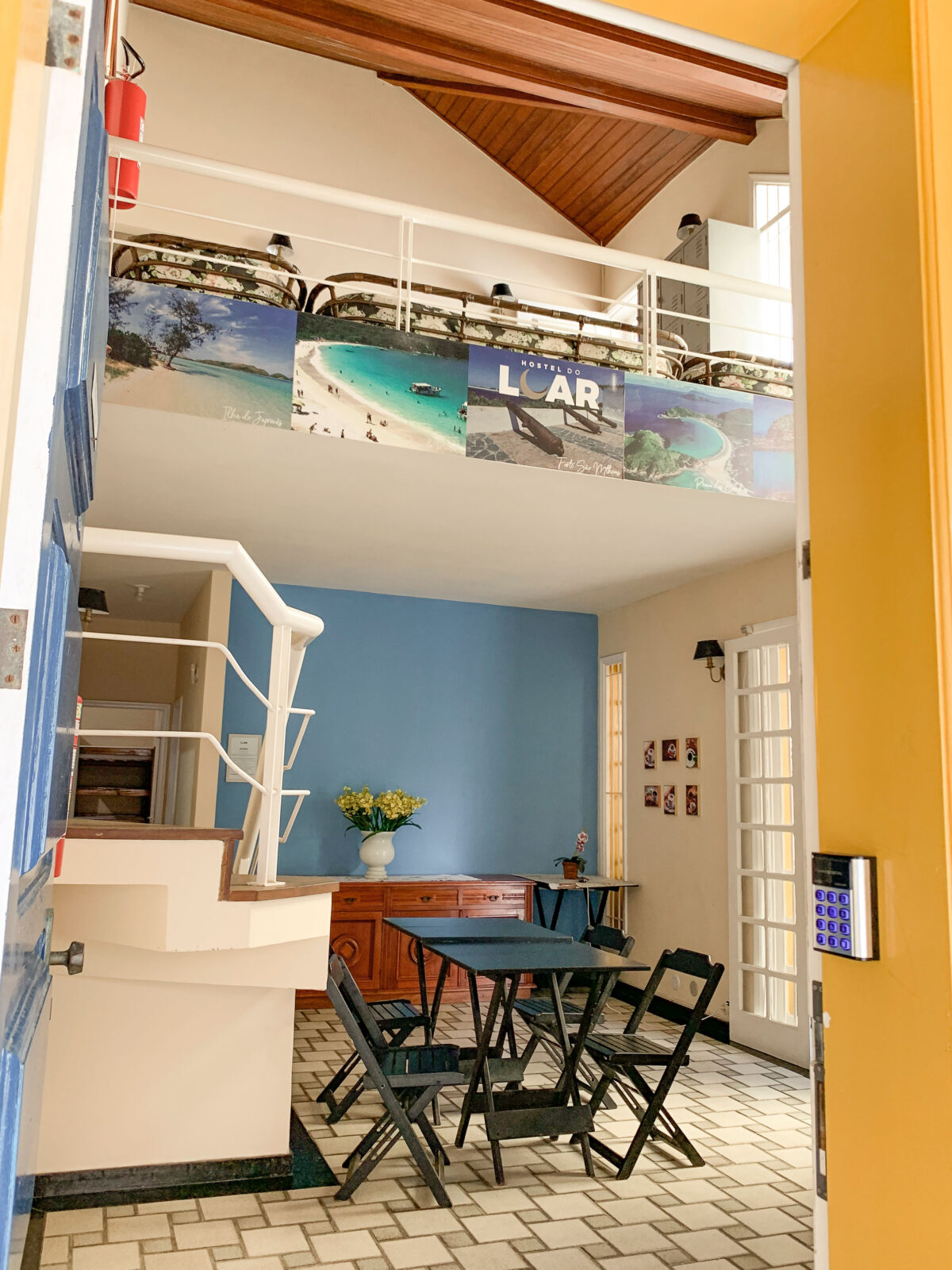 Hostel-04